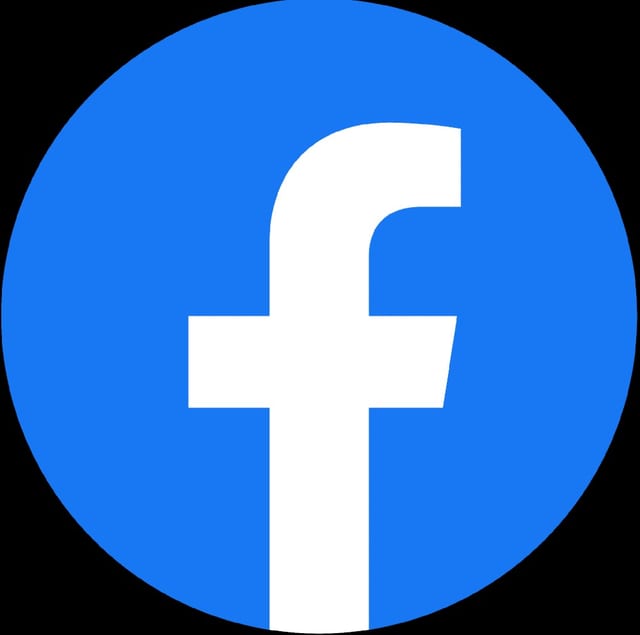 📘 Facebook